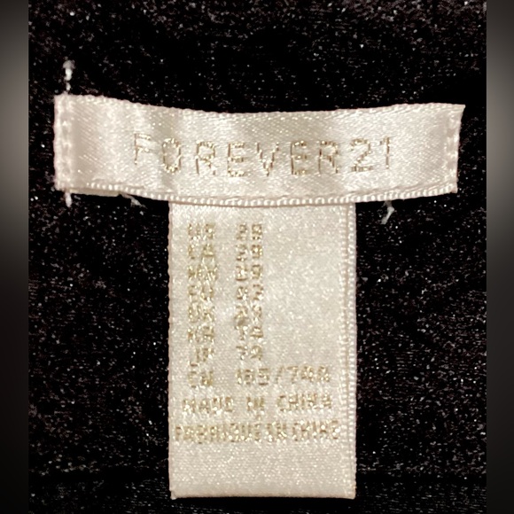 Forever 21 black Brocade Mini Skirt w Gold Zipper Size 29 - Picture 8 of 9